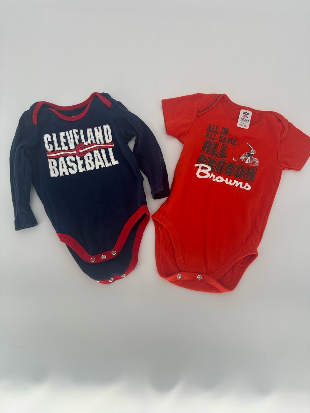 Cleveland Baseball & Browns Baby Bodysuits Navy & Red 6-9 Month Gender Neutral